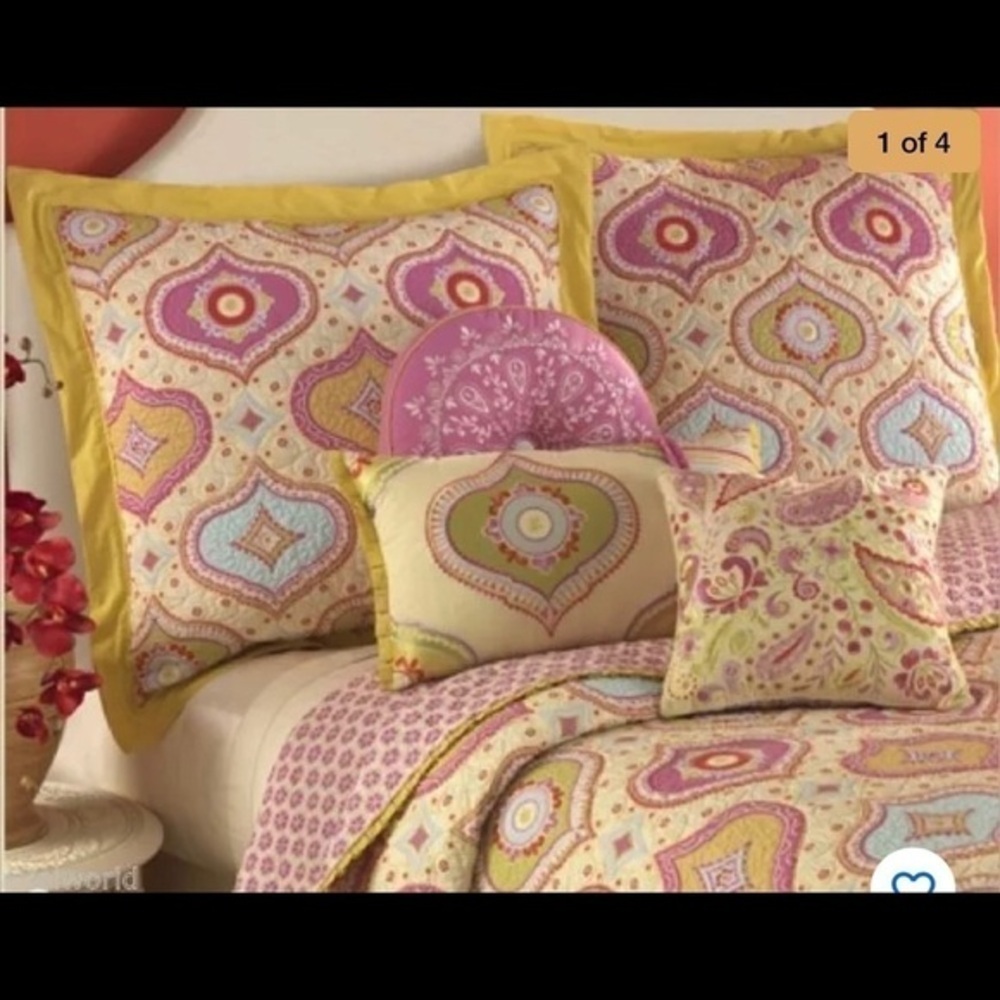 NM Dena Home Zarina Bedding 4 Pieces​​​​​​​​